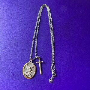 Beautiful silver plate Steel with Archangel Michael( come with pouch)